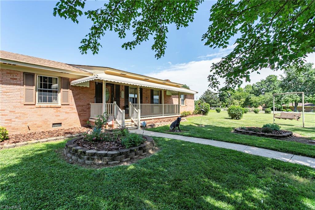 403 E Mcpherson Drive, Mebane, North Carolina image 2