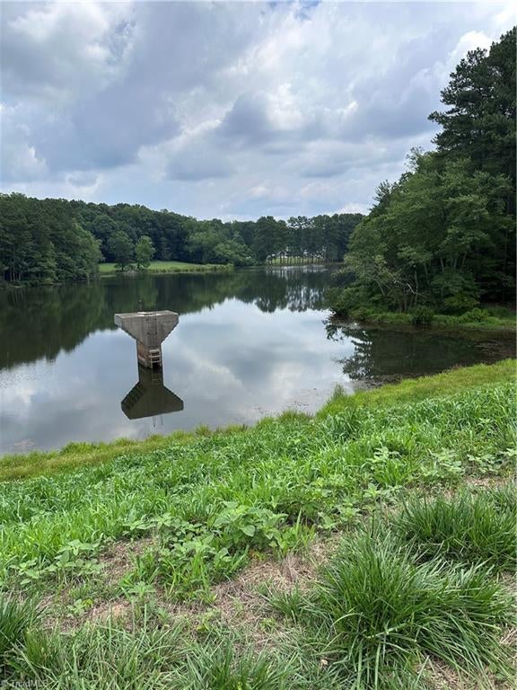 1000 Kingsway Drive, King, NC, 27021