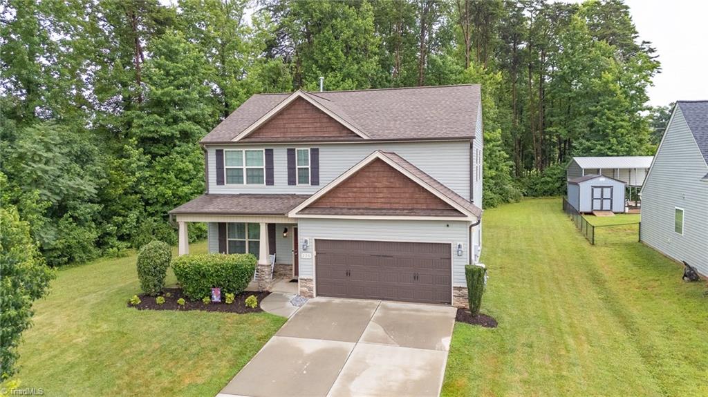 220 Fair Oaks Court