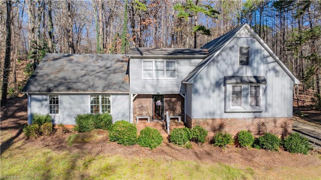 Photo of 1211 Canterbury Trail, Asheboro, NC 27205 (MLS # 1203394)