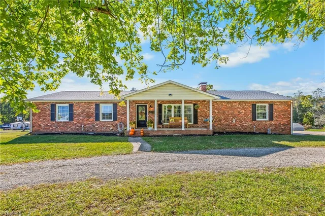 1697 Nc Highway 772 Hwy, Pine Hall, NC, 27042