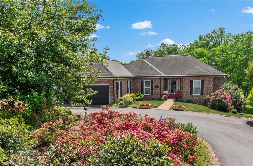 Photo of 166 River Hill Drive, Advance, NC 27006 (MLS # 1216991)