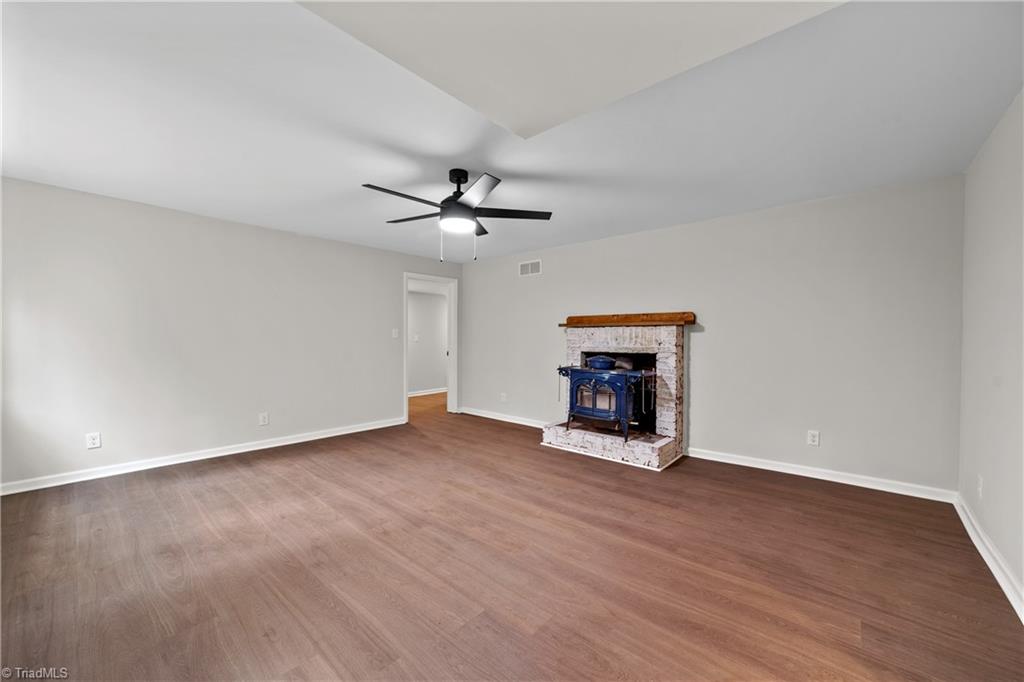 Winston-Salem, North Carolina 27106, United States, 4 Bedrooms Bedrooms, ,3 BathroomsBathrooms,Residential,Active,176840