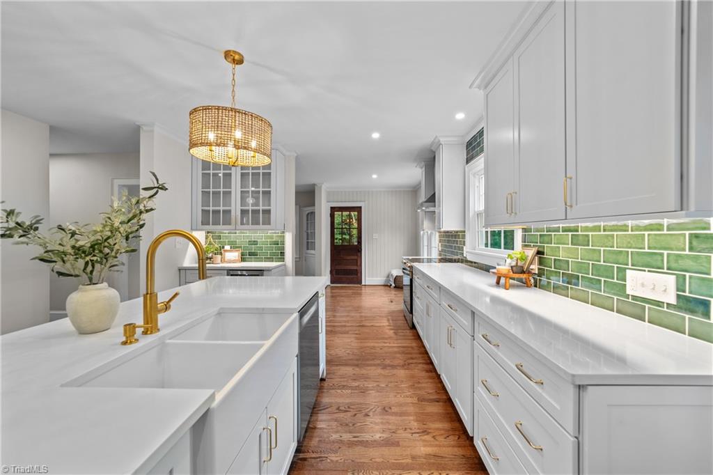 Winston-Salem, North Carolina 27106, United States, 4 Bedrooms Bedrooms, ,3 BathroomsBathrooms,Residential,Active,176840