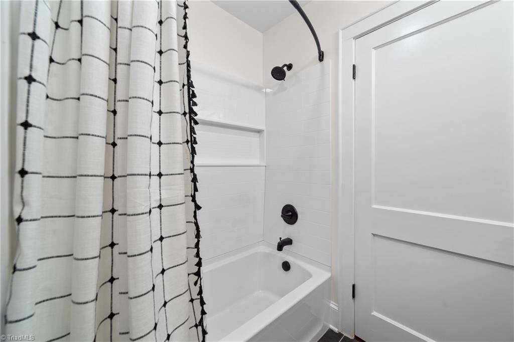 Winston-Salem, North Carolina 27106, United States, 4 Bedrooms Bedrooms, ,3 BathroomsBathrooms,Residential,Active,176840