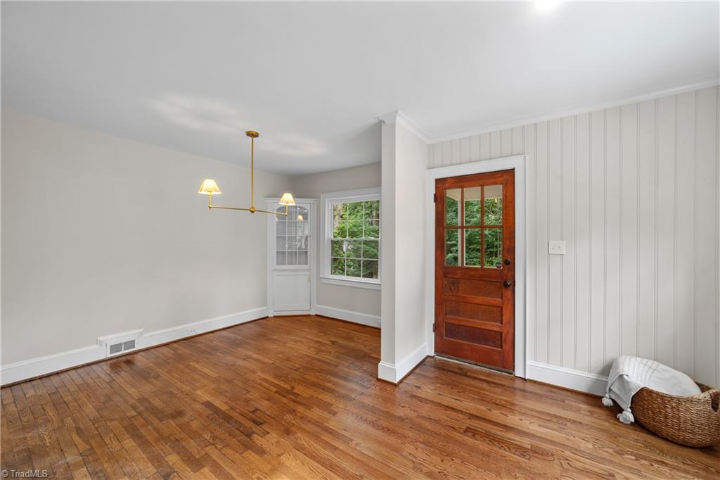 Winston-Salem, North Carolina 27106, United States, 4 Bedrooms Bedrooms, ,3 BathroomsBathrooms,Residential,Active,176840