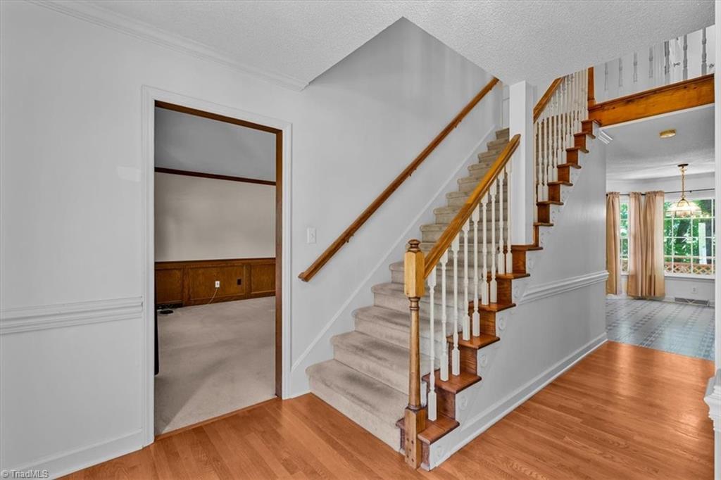 6125 Tennyson Drive