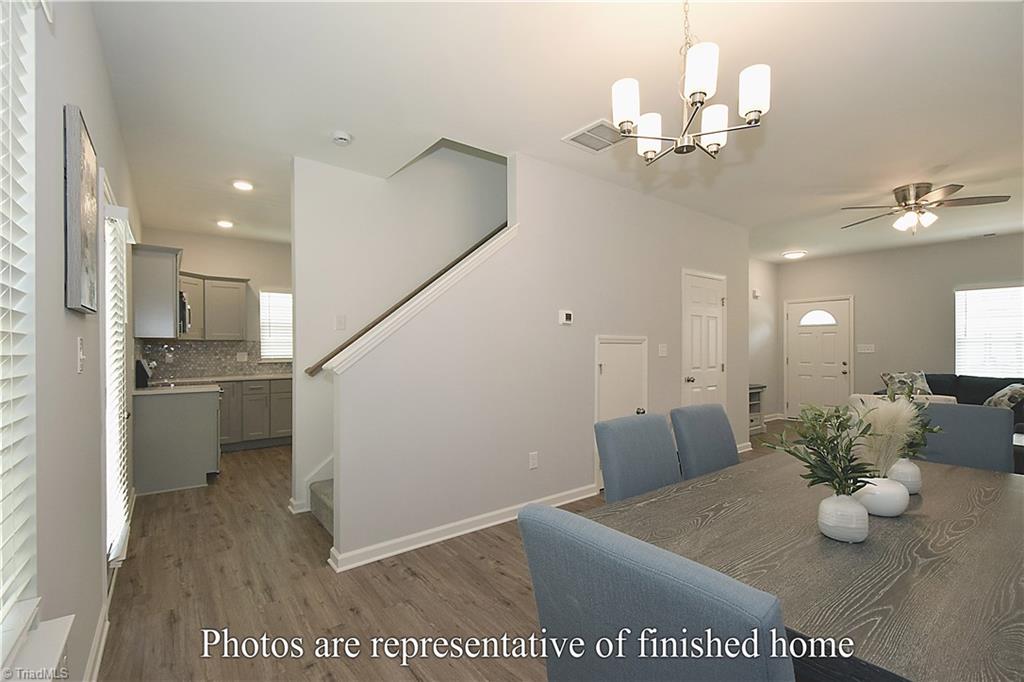 Greensboro, North Carolina 27405, United States, 3 Bedrooms Bedrooms, ,3 BathroomsBathrooms,Residential,Active,196086