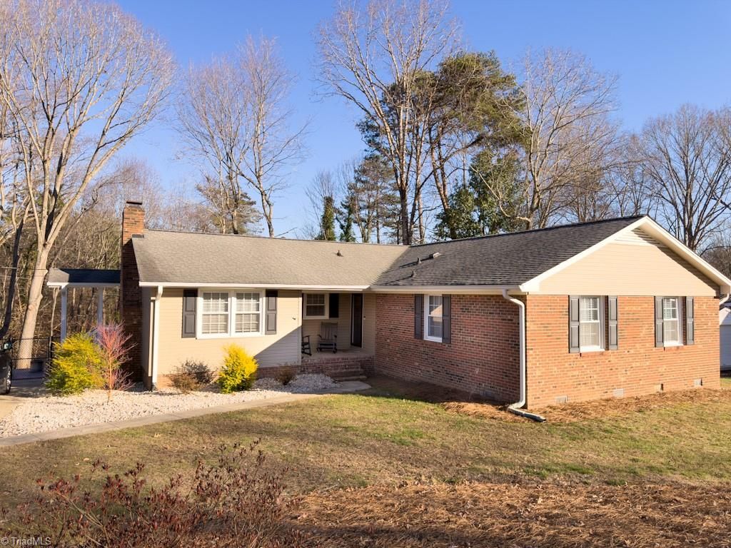 Photo of 165 Summerglen Drive, Lewisville, NC 27023 (MLS # 1207209)