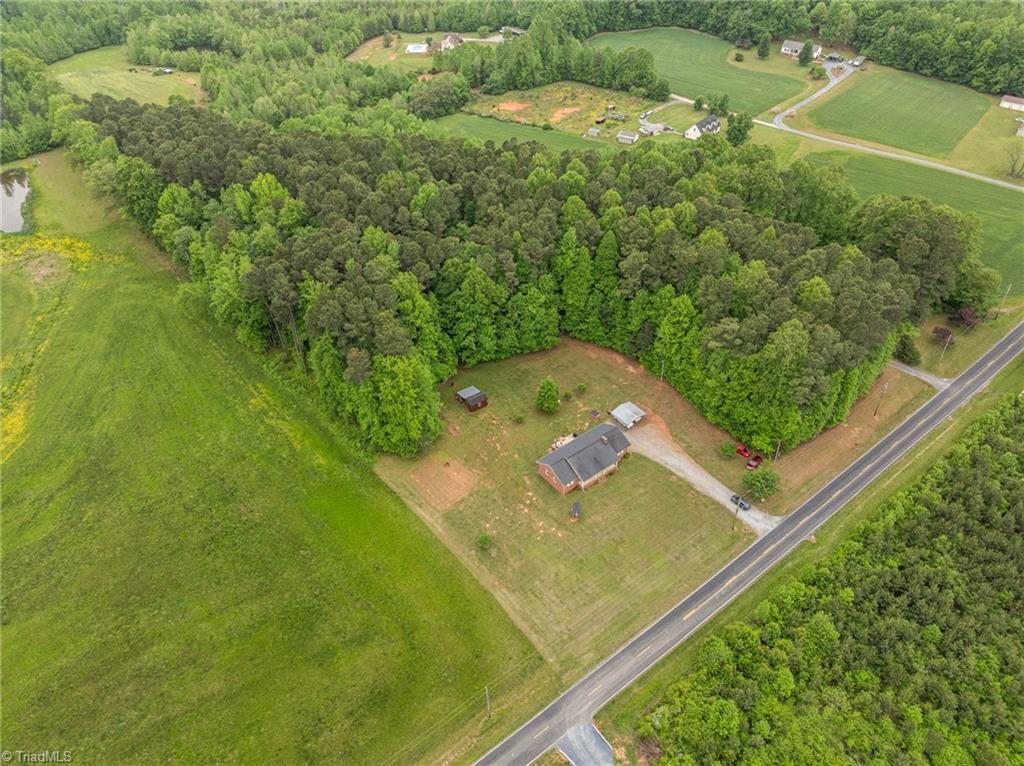 1260 Hawksview Road, Franklinville, North Carolina image 2