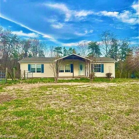 Mobile Home For Sale - 2831 Ayersville Road<br/> Mayodan, NC 27027
