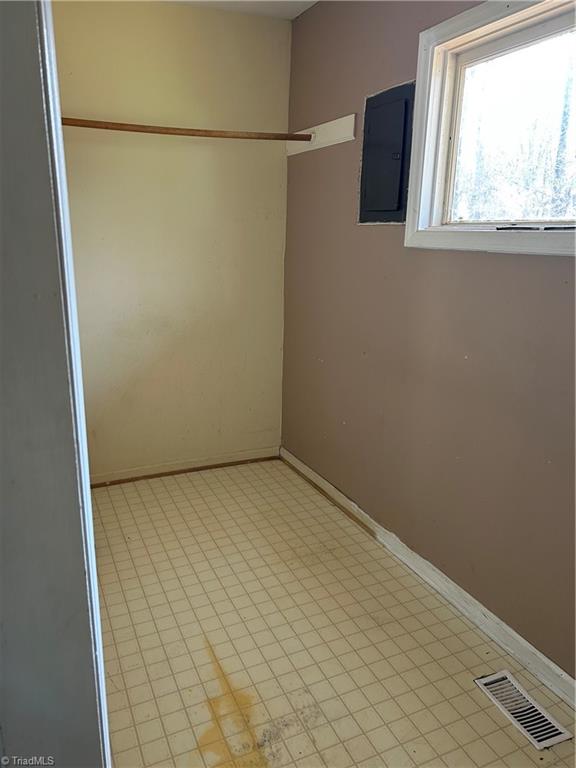 4932 Sylvanglade Road