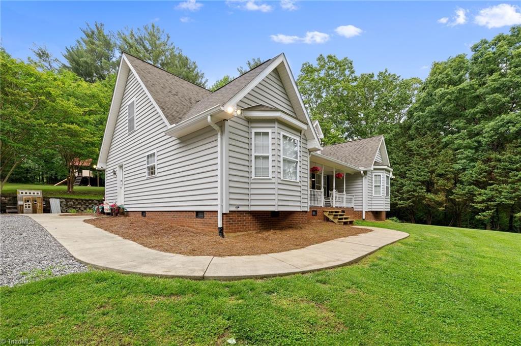 387 Rambling Woods Drive, North Wilkesboro, North Carolina image 32