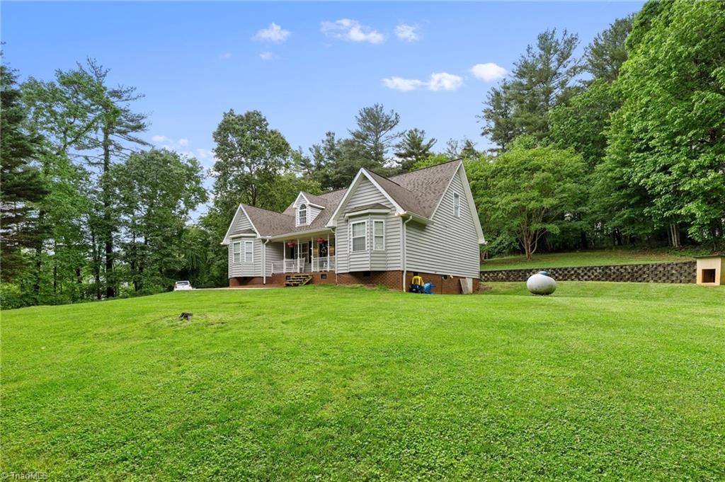 387 Rambling Woods Drive, North Wilkesboro, North Carolina image 31