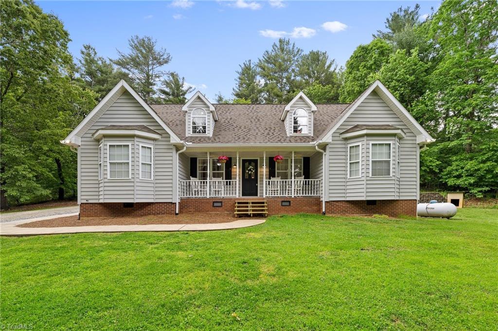 387 Rambling Woods Drive, North Wilkesboro, North Carolina image 1