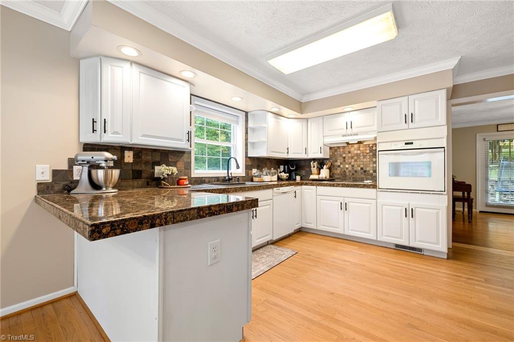 387 Rambling Woods Drive, North Wilkesboro, North Carolina image 6
