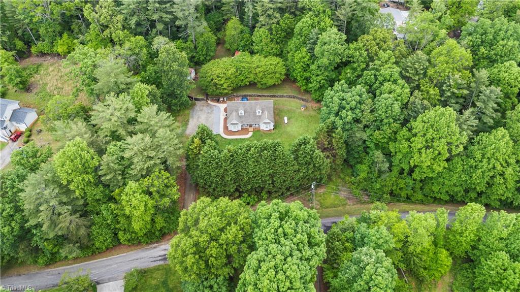 387 Rambling Woods Drive, North Wilkesboro, North Carolina image 35