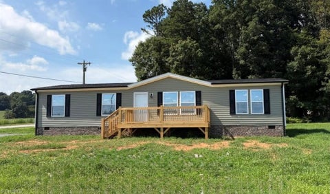 Mobile Home For Sale - 105 Luffman Road<br/> Wilkes County, Ronda, NC 28670