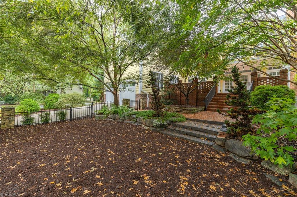 Greensboro, North Carolina 27455, United States, 4 Bedrooms Bedrooms, ,5 BathroomsBathrooms,Residential,Active,219297