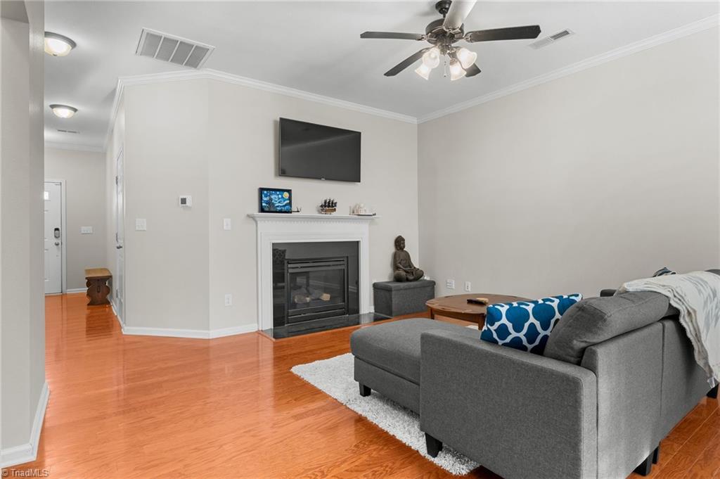 2313 Hartfield Circle