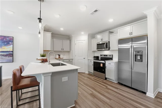 903 Bear Oak Circle, photo 5 of 35