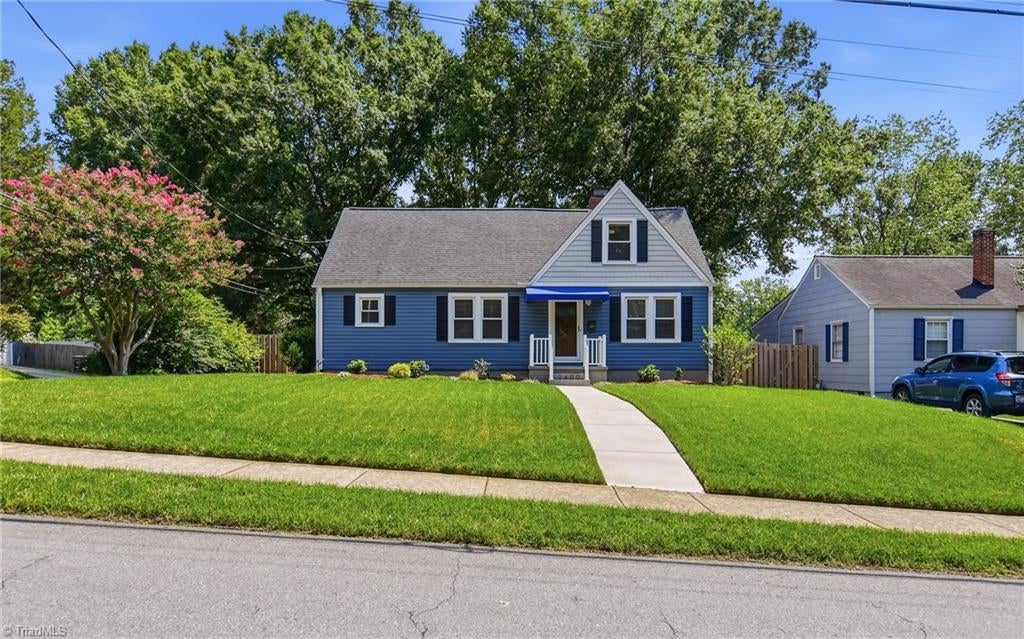 Photo of 2400 Westover Avenue, Winston-Salem, NC 27103 (MLS # 1229531)