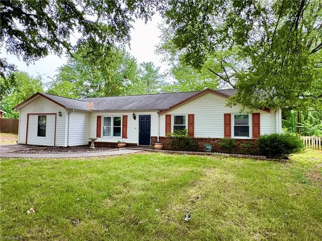 213 S Vandala Court, photo 3 of 25