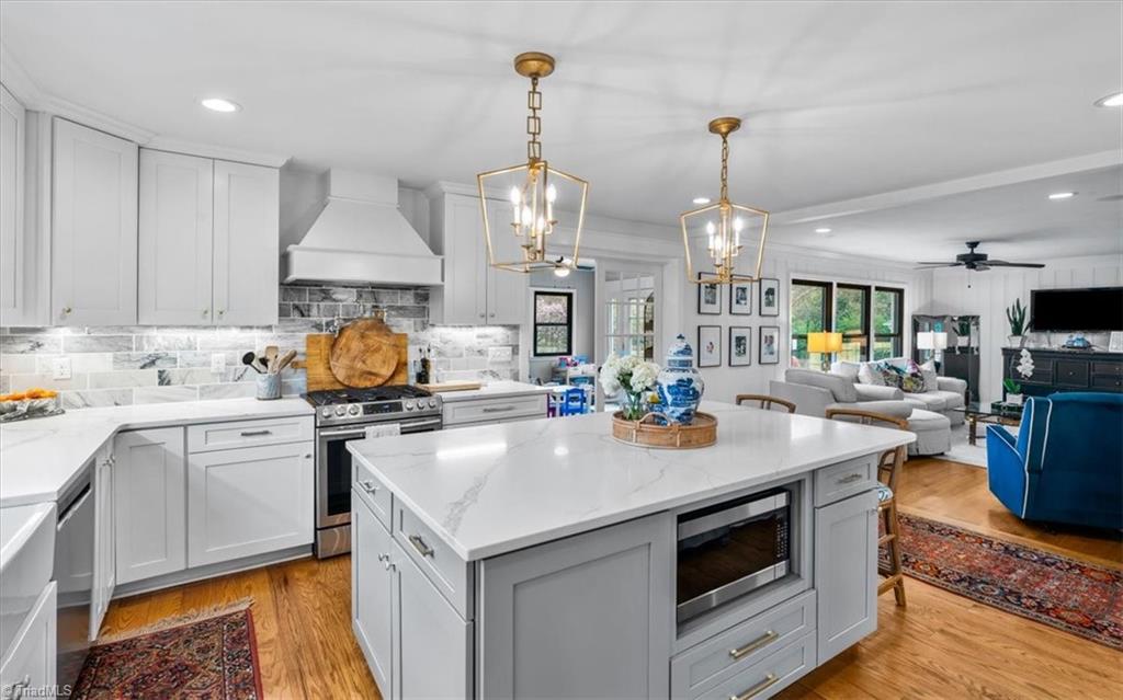 Greensboro, North Carolina 27410, United States, 4 Bedrooms Bedrooms, ,3 BathroomsBathrooms,Residential,Active,94436