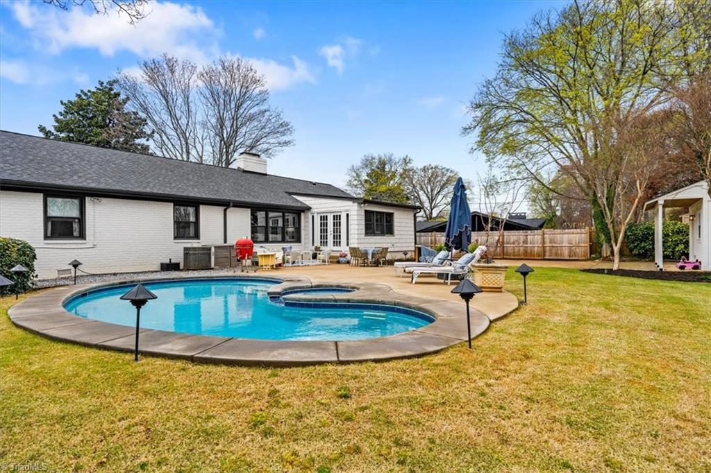 Greensboro, North Carolina 27410, United States, 4 Bedrooms Bedrooms, ,3 BathroomsBathrooms,Residential,Active,94436