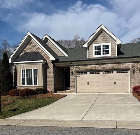 Townhouse For Sale - 1206 Suzanne Lane<br/> Lexington, NC 27295