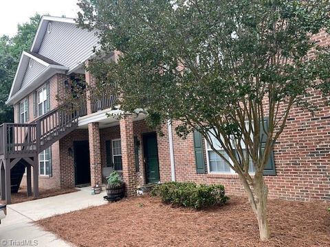 Condo For Sale - 410 Shamrock Court<br/> Archdale, NC 27263
