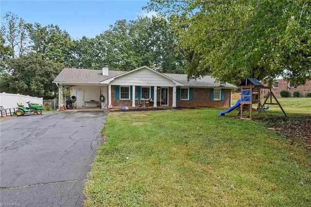 209 Timmys Lane, photo 2 of 21