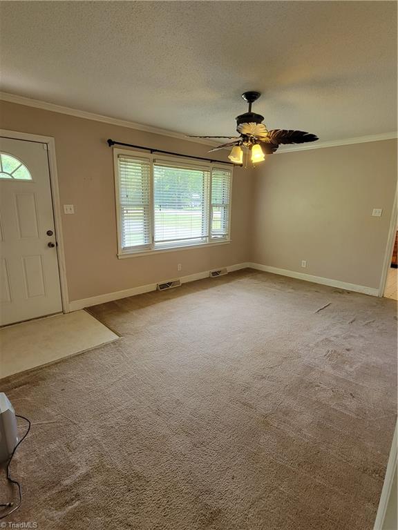 Photo 5 of 15 of 1857 Robinhood Drive house