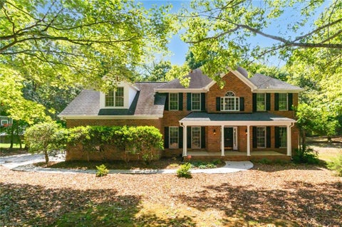 Homes For Sale - 2607 Oxmoor Road<br/> Summerfield, NC 27358
