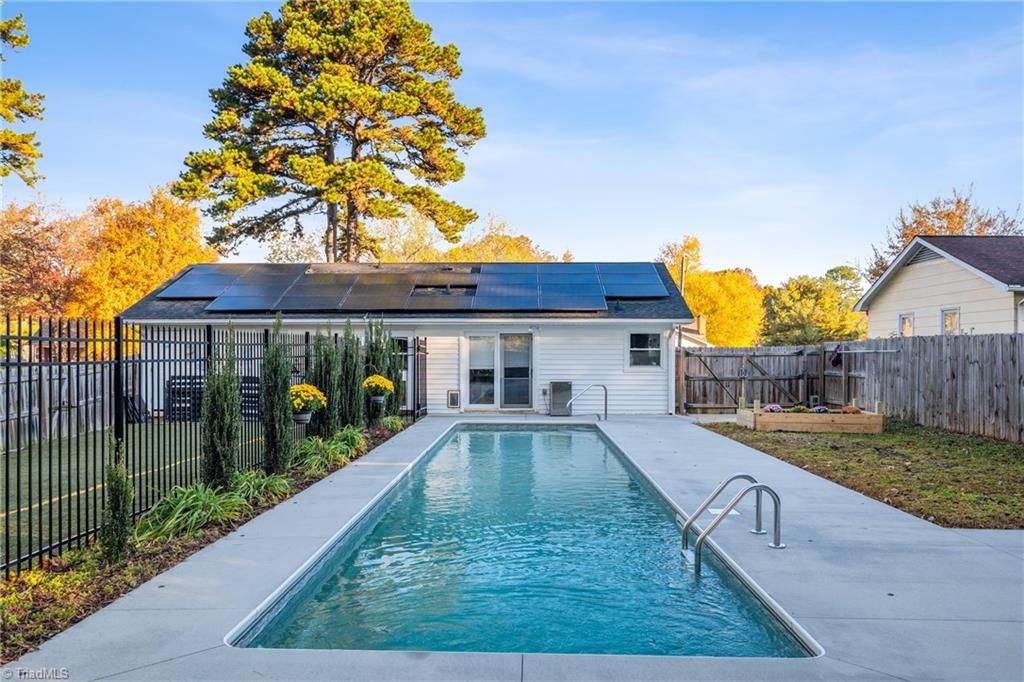 Photo of 703 Pine Ridge Drive, Greensboro, NC 27406 (MLS # 1203299)