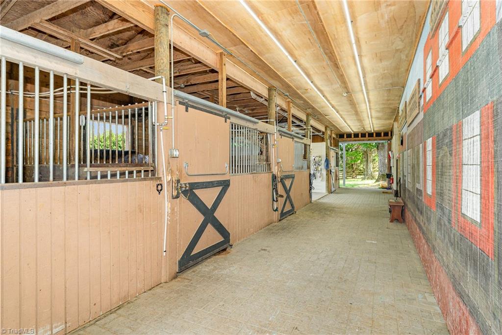 381 Wendy Oak Road, Reidsville, North Carolina image 37