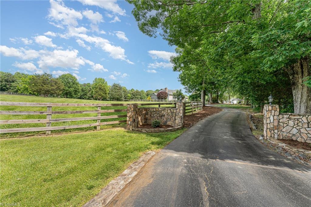 381 Wendy Oak Road, Reidsville, North Carolina image 2