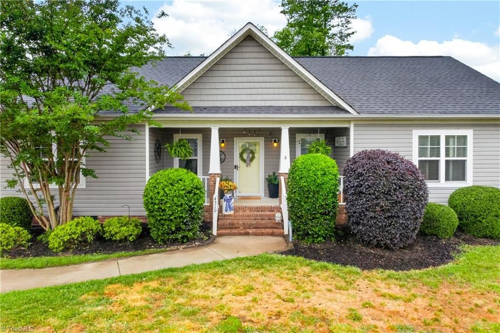 Photo of 4319 Brown Oaks Road, Randleman, NC 27317 (MLS # 1219000)