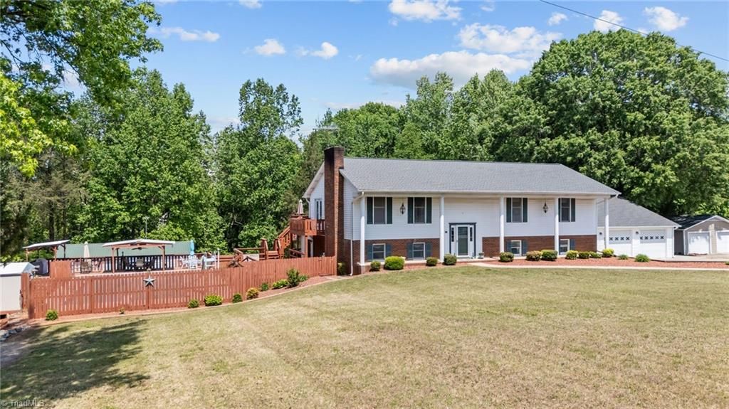 Photo of 786 Central Road, Clemmons, NC 27012 (MLS # 1217524)