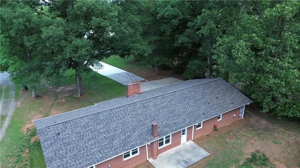 Photo of 4505 US Highway 21 HWY, Hamptonville, NC 27020 (MLS # 1222553)