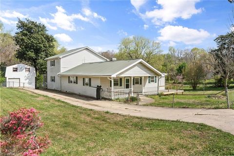 Homes For Sale - 216 Sunrise Avenue<br/> Randolph County, Franklinville, NC 27248