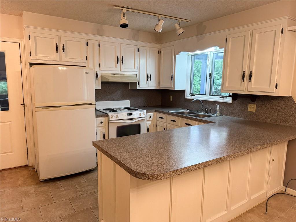 539 Pine Creek Trail, Mount Airy, North Carolina image 18