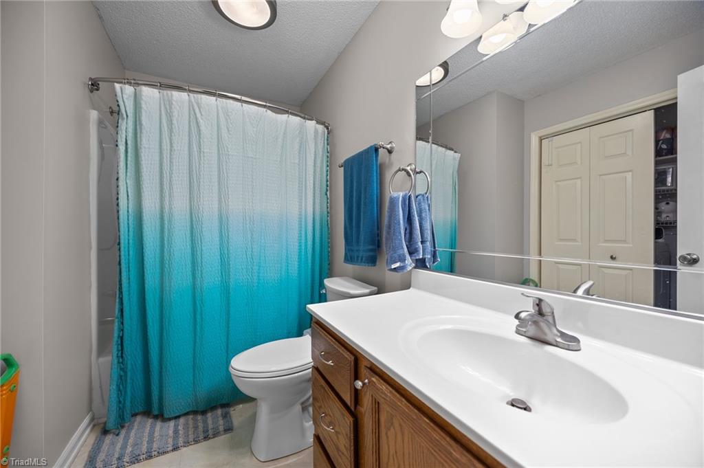 7300 Danay Drive, Kernersville, North Carolina image 17