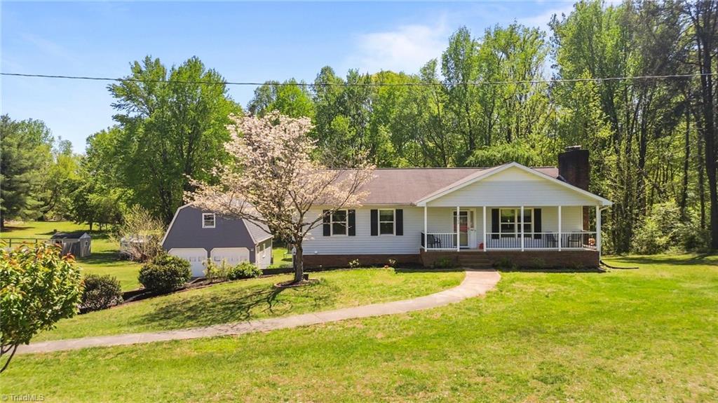 7300 Danay Drive, Kernersville, North Carolina image 1
