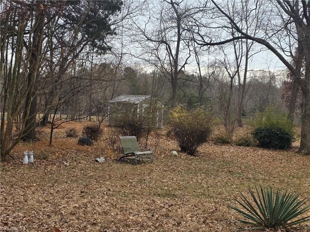 Photo of 6701 Jewel Avenue, Jamestown, NC 27282 (MLS # 1203897)