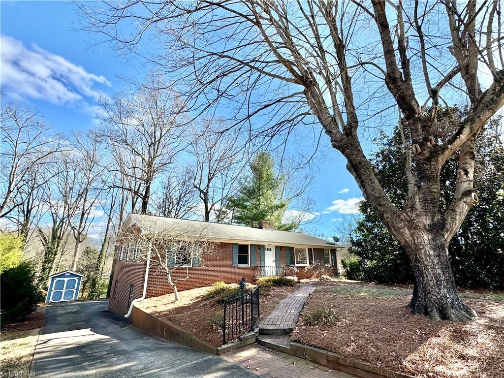2565 Weymoth Road