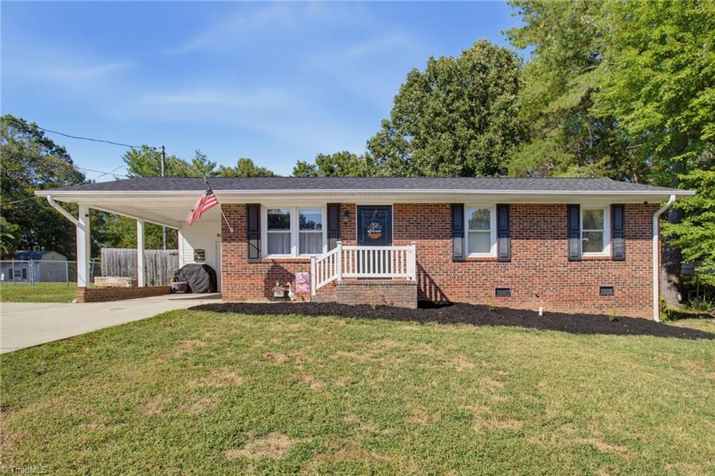 Photo of 309 Bedford Drive, Eden, NC 27288 (MLS # 1235987)