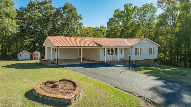149 Seeley Drive, photo 2 of 43