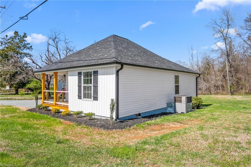 Photo of 955 W Holt Street, Mebane, NC 27302 (MLS # 1212766)