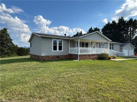 Mobile Home For Sale - 150 Springfield Road<br/> Pilot Mountain, NC 27041